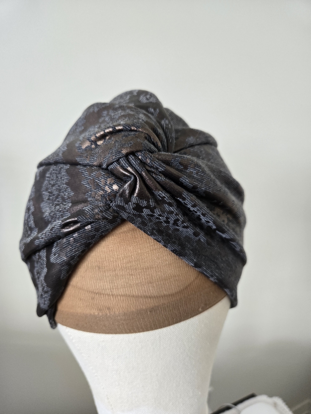 Women's Knotted Turban Headwrap in Charcoal & Bronze